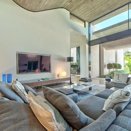 Les Pins Incredible Architect In Ramatuelle Villa